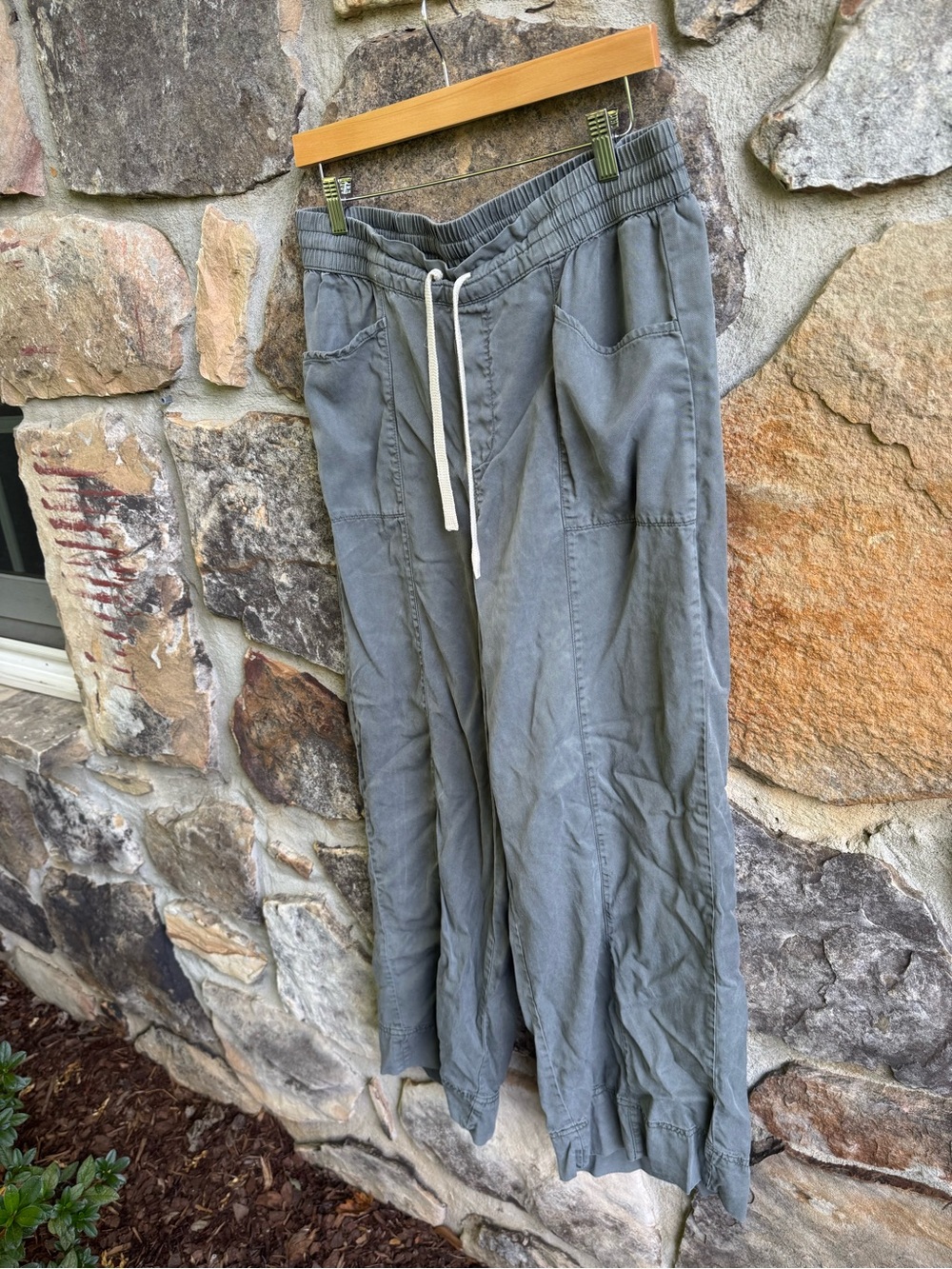 C&C California Olive Gray Drawstring Wide Leg Pants Large Boho Tencel Artsy - Picture 2 of 15